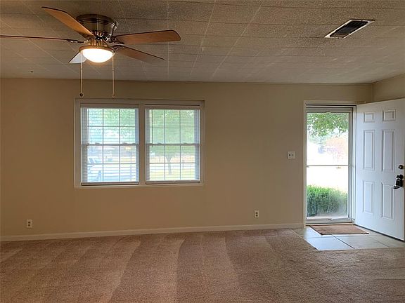 3rd image of 296 Lynnwood Dr