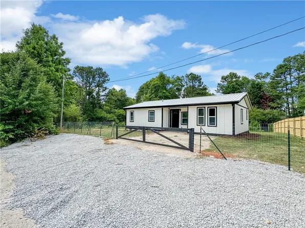 237 Kennedy Estate Rd, Carrollton, GA 30116