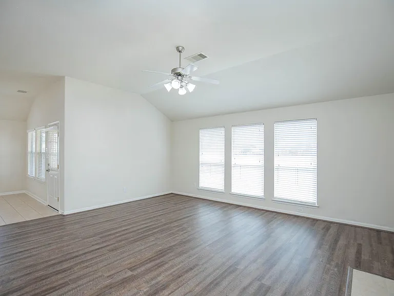 835 Aqua Vista Ln — Photo 16