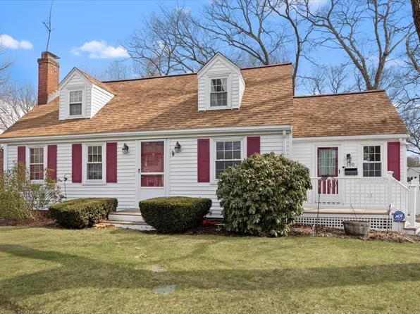 100 Holly Hill Cir, Weymouth, MA 02190