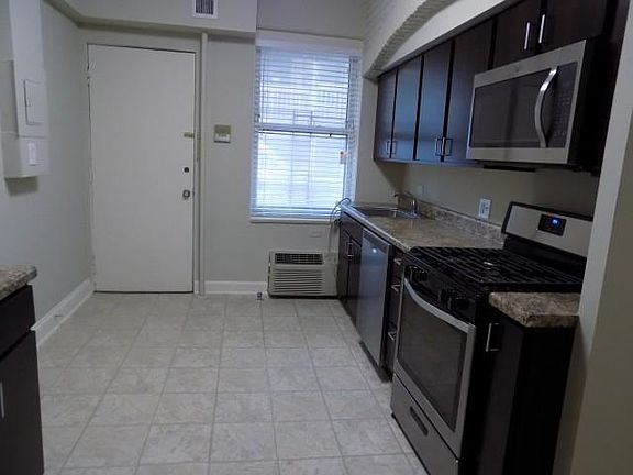 5th image of 2849 N Orchard St #2858-2