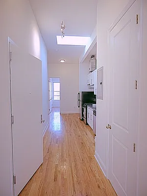 Rented by BIG Management NY | media 19