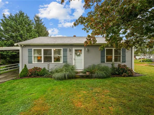 12 Linda Ave, Portsmouth, RI 02871