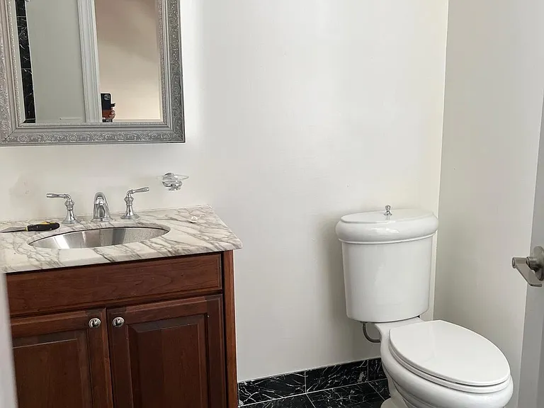 105 S 18th St #4B — Photo 14