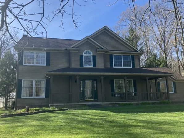 695 Deepwoods Dr, Aurora, OH 44202