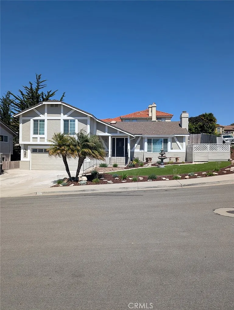 3 bed, 2.5 bath, 1800 sqft, $4,000 — Photo 1