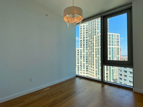 5th image of 436 Albee Sq Penthouse A28