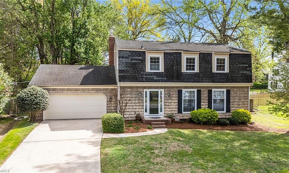 1st image of 511 Rockspring Rd