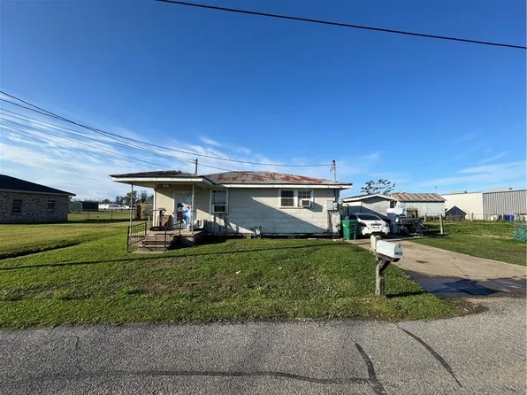 2205 Paul Gaudet St, Paulina, LA 70763
