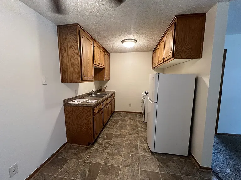 MV Apartments — Photo 17