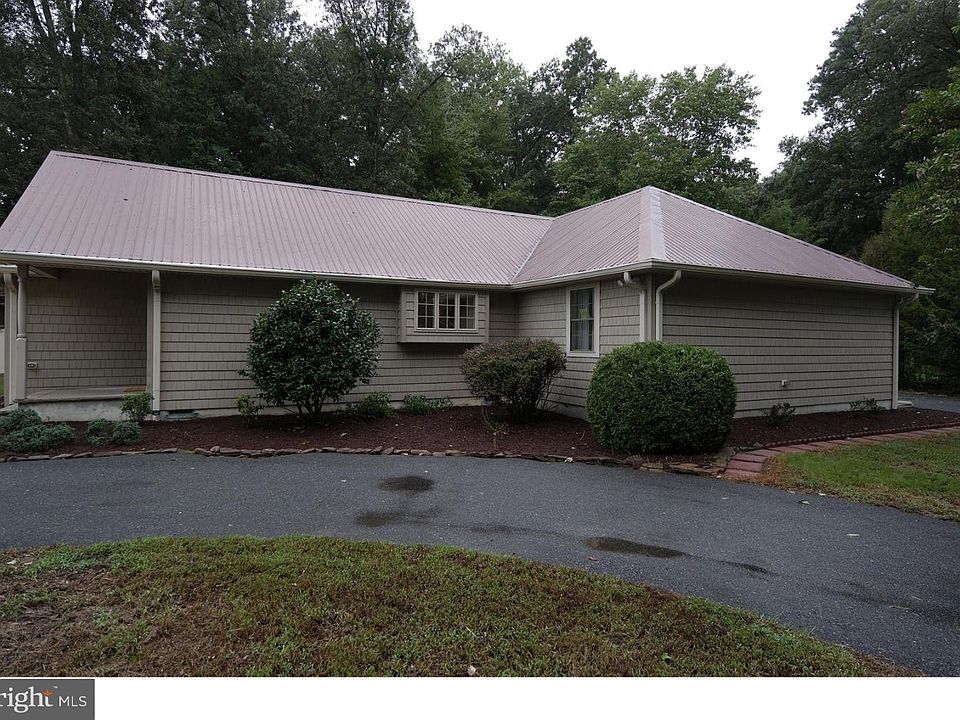 1st image of 6512 Earle Ln