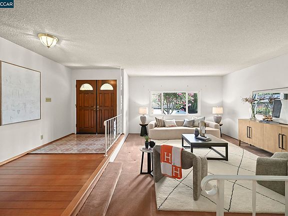 4th image of 823 Savannah Cir