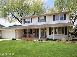 108 Clearmont Dr, Elk Grove Village, IL 60007