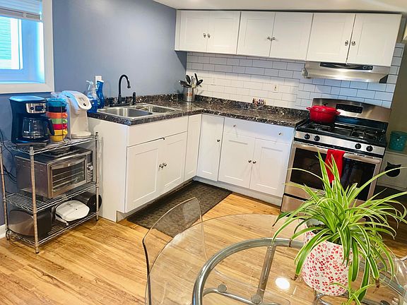 2nd image of 5024 W Eddy St