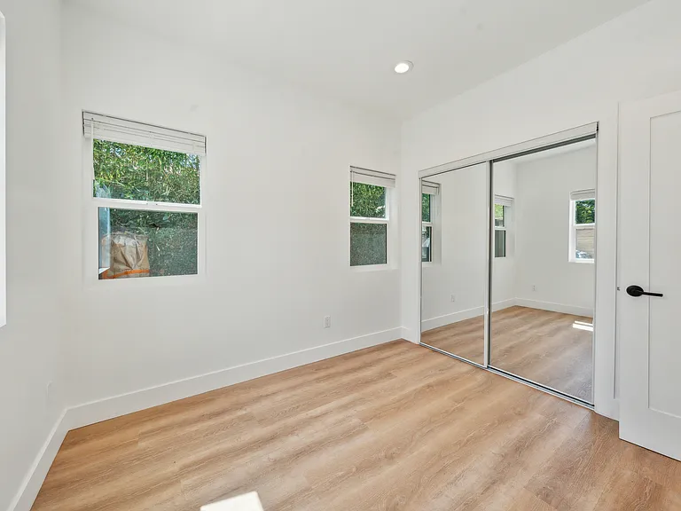 6007 W 85th Pl — Photo 12