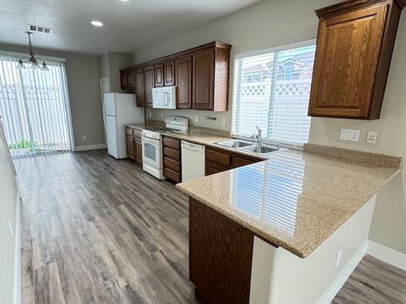 5th image of 1726 Tristan Flower Ave