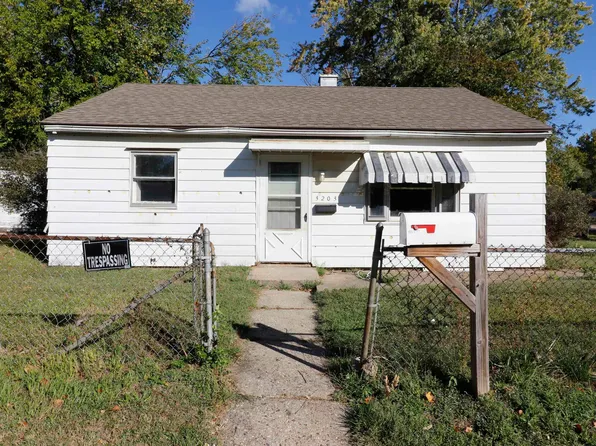 3203 W Proctor Pl, Peoria, IL 61605