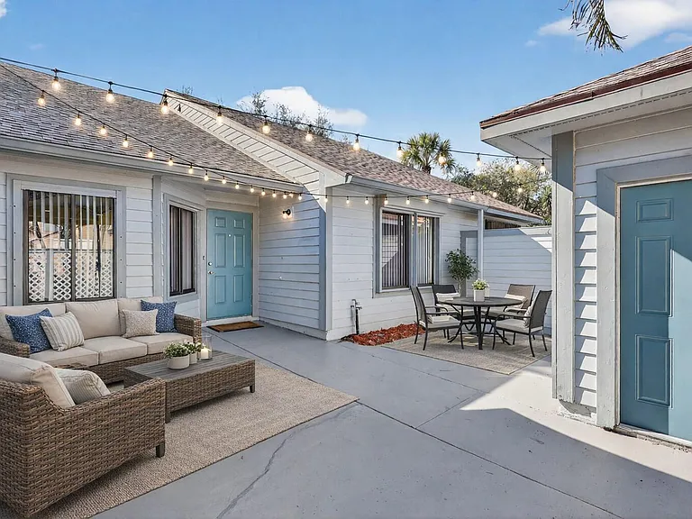 6184 SE Georgetown Pl — Photo 1