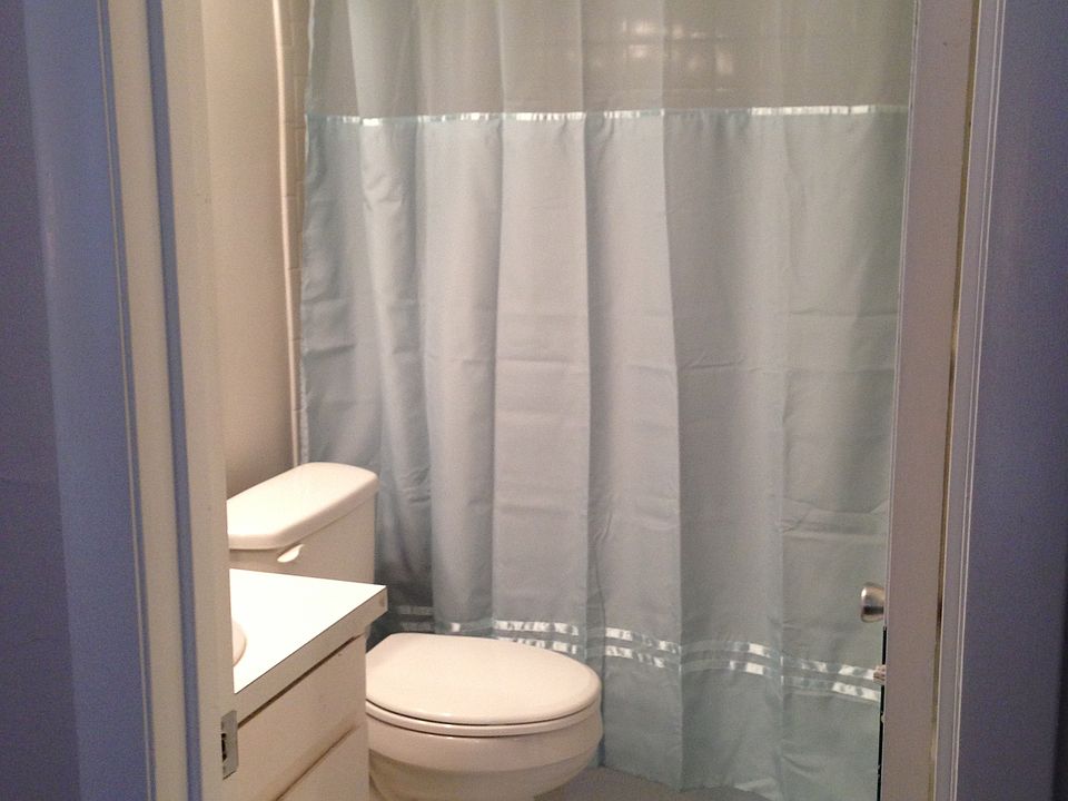 2nd image of 535 N Interlachen Ave APT 204