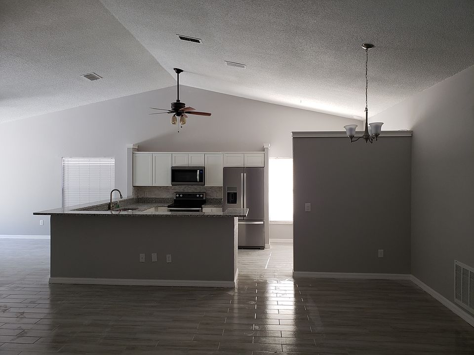 1st image of 2752 Tolworth Ave