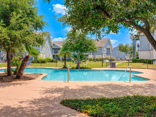 Westpond Apartments