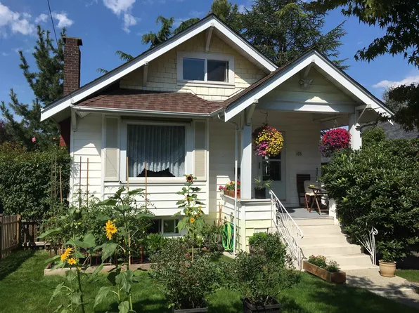105 Durham St E, New Westminster, BC V3L 4H8