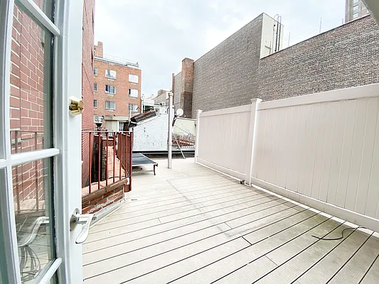 Rented by Nest Seekers International | media 2