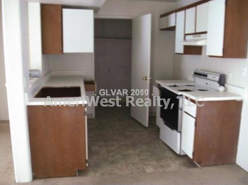 2nd image of 5220 Mission Carmel Ln