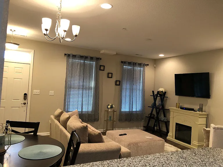 307 Waterside Dr — Photo 6
