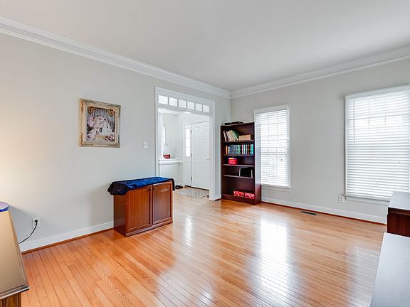 4th image of 5005 Sadler Place Ter