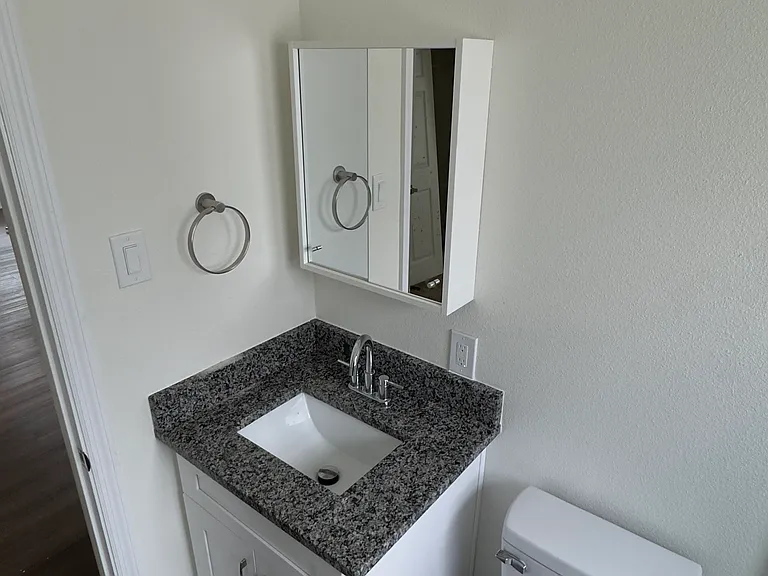 2223 W Harbor Dr S — Photo 15