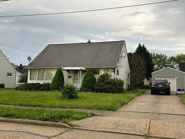 1st image of 1226 Valleyview Ave SW