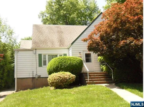 27 Esmond Pl, Tenafly, NJ 07670
