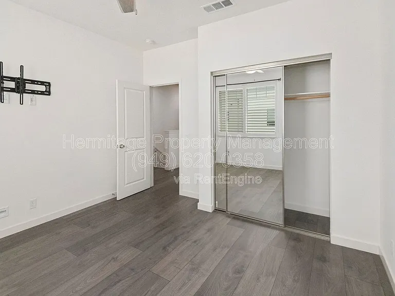 341 Magnet — Photo 16