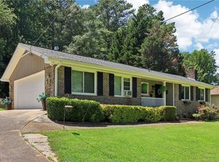 207 Kettlewood Dr SW, Lilburn, GA 30047