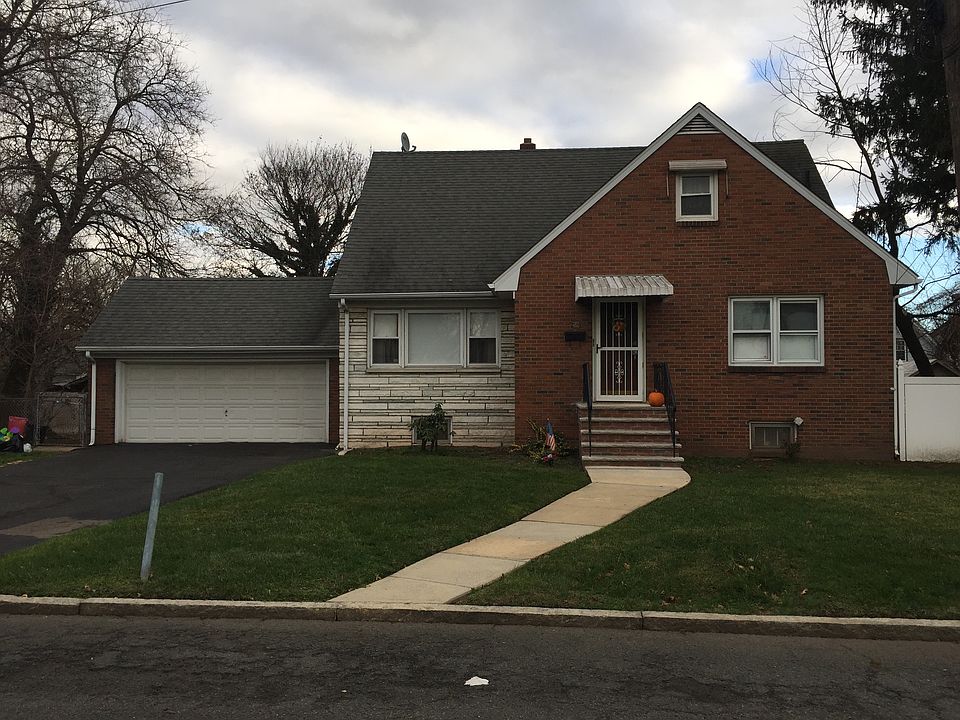 1st image of 460 Chapman Street