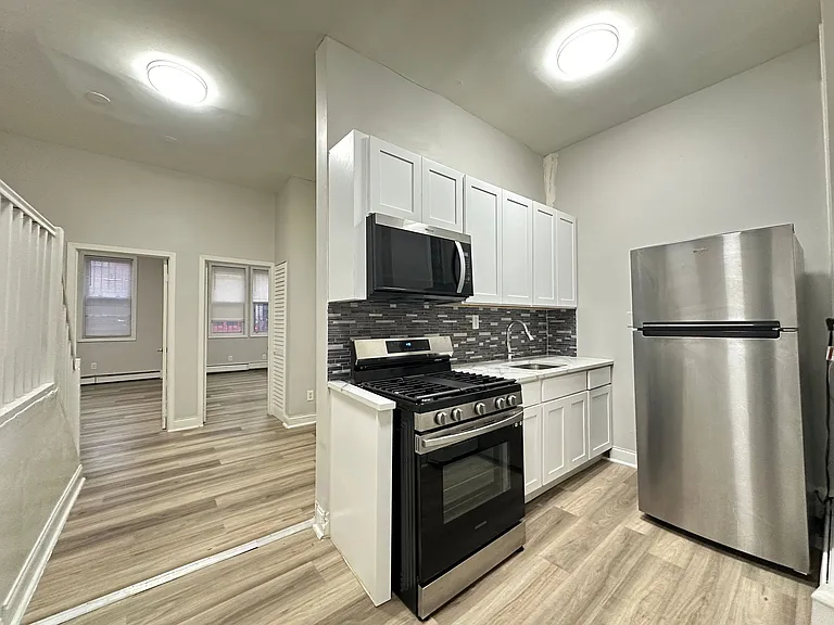 205 Monticello Ave #1E — Photo 2