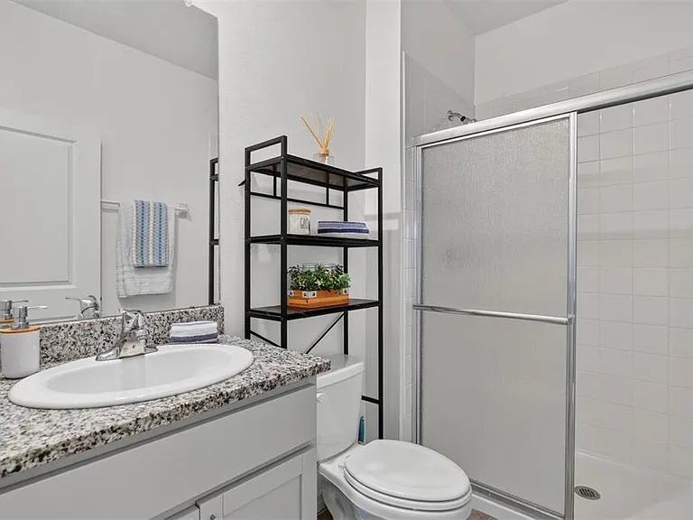 5122 SW 49th Ln — Photo 16