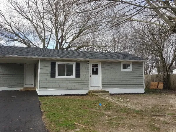 630 Meade Ave, Bellport, NY 11713