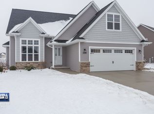 1474 Aviator Ct, De Pere, WI 54115