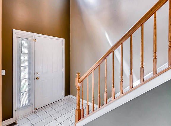 3rd image of 1598 N Saint Marks Pl