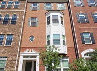 13615 Air And Space Museum Pkwy #8J, Herndon, VA 20171