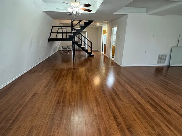 108 Russell Rd, Victoria, TX 77904