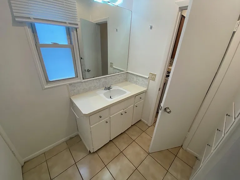 855 Alexander St SE — Photo 11