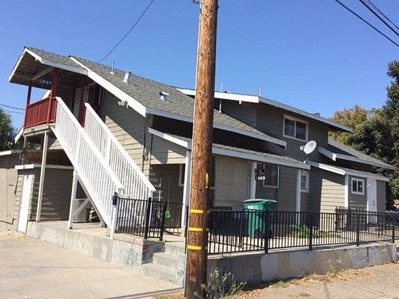2nd image of 318 E Wyandotte St