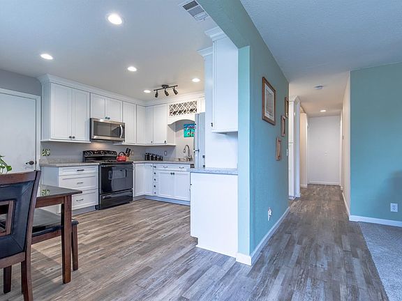 5th image of 9649 Mardelle Way