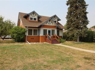 704 N Cody Ave, Hardin, MT 59034