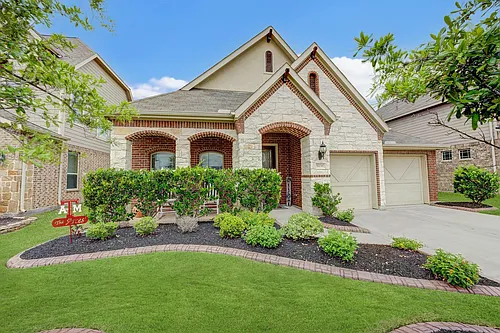 9438 Invergarry Way Photo 1
