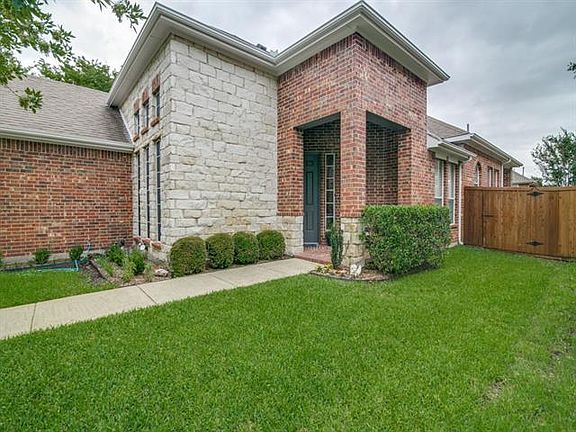 3rd image of 9802 Links Fairway Dr