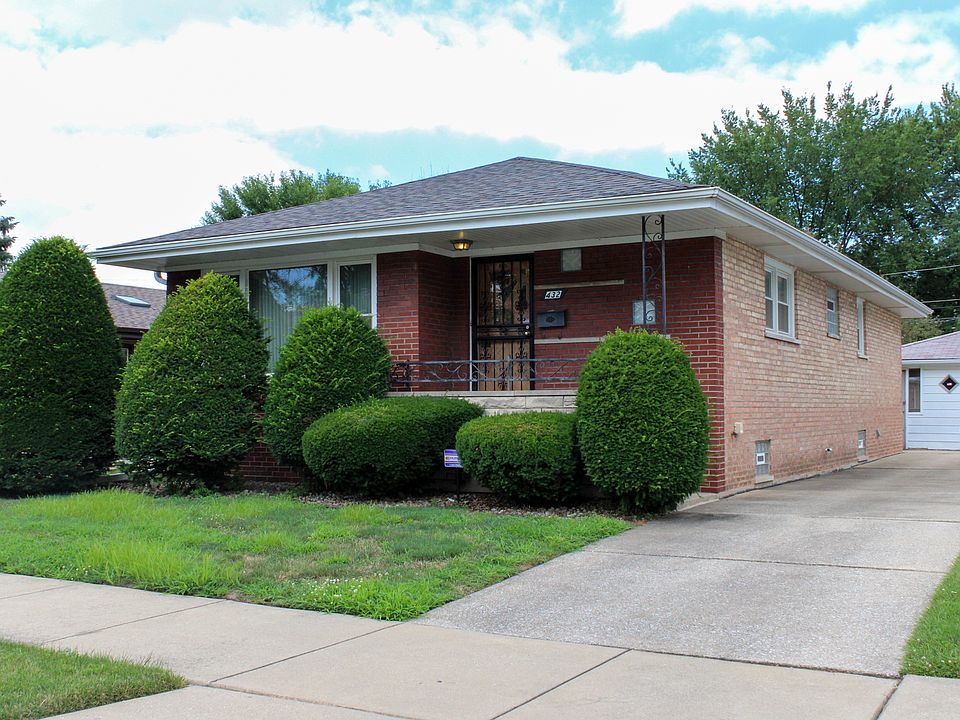 1st image of 432 156th St